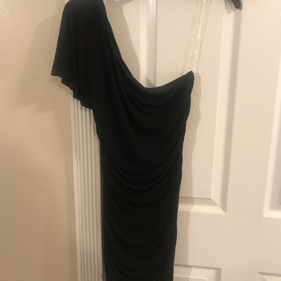 Sexy One-Shoulder Flutter Sleeve Ruched Dress - Picture 2 of 5